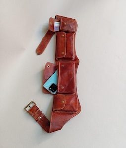 Genuine Leather Fanny Pack – Unisex – Adjustable – Multi-pocket – Practical and Elegant